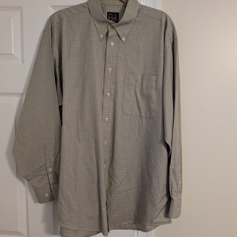 Jos. A. Bank Men's Gray Checkered Button-Down Shirt